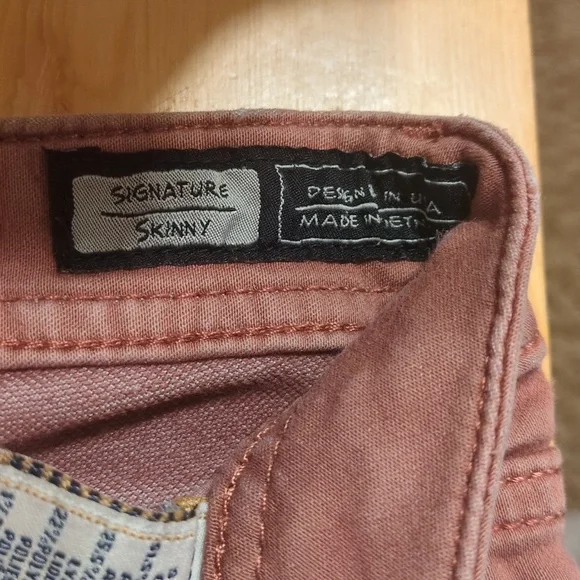 Miss Me Dusty Rose Signature Skinny Jeans - Low Rise Size 26 - Picture 13 of 15